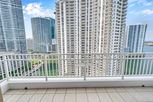 2208-801 Brickell Ave, Miami, FL, 33131-4943 | Card Image