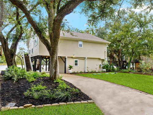 4645 Rio Dr, Brazoria, TX, 77422-7556 | Card Image
