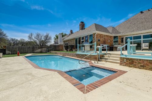 5211 Vicksburg Dr, Arlington, TX, 76017-4941 | Card Image
