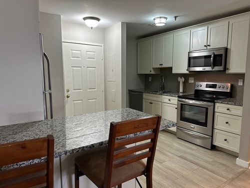 311-90 Quincy Shore Dr, Quincy, MA, 02171-2916 | Card Image
