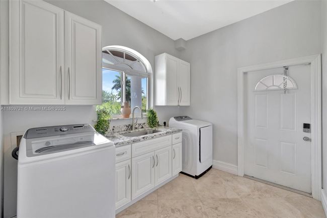 4610 Sw 178 Th Ave, House other with 8 bedrooms, 8 bathrooms and null parking in Southwest Ranches FL | Image 21