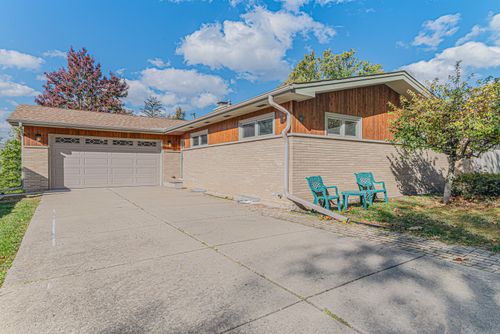 818 S Villa Ave, Villa Park, IL, 60181-3366 | Card Image