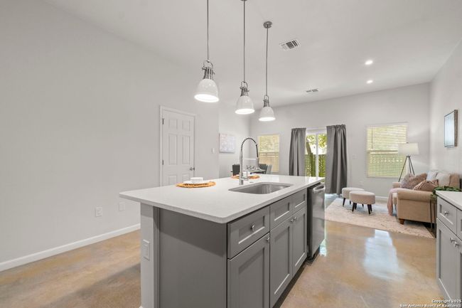 3 - 1002 Morningside Dr, Townhouse with 3 bedrooms, 3 bathrooms and null parking in Terrell Hills TX | Image 12