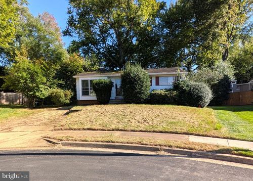 1412 Patrick Cir Sw, VIENNA, VA, 22180-6737 | Card Image