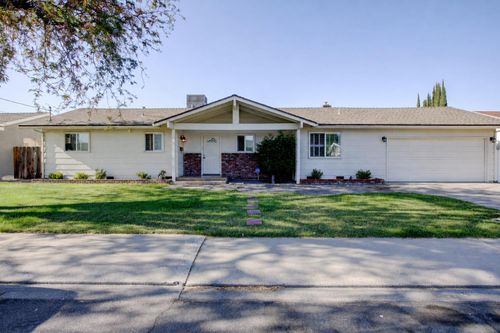 2212 Mauna Loa Dr, Ceres, CA, 95307-1625 | Card Image