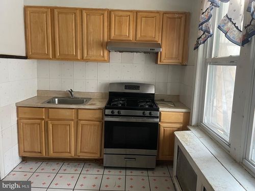 2324 S 9th St, PHILADELPHIA, PA, 19148-3727 | Card Image