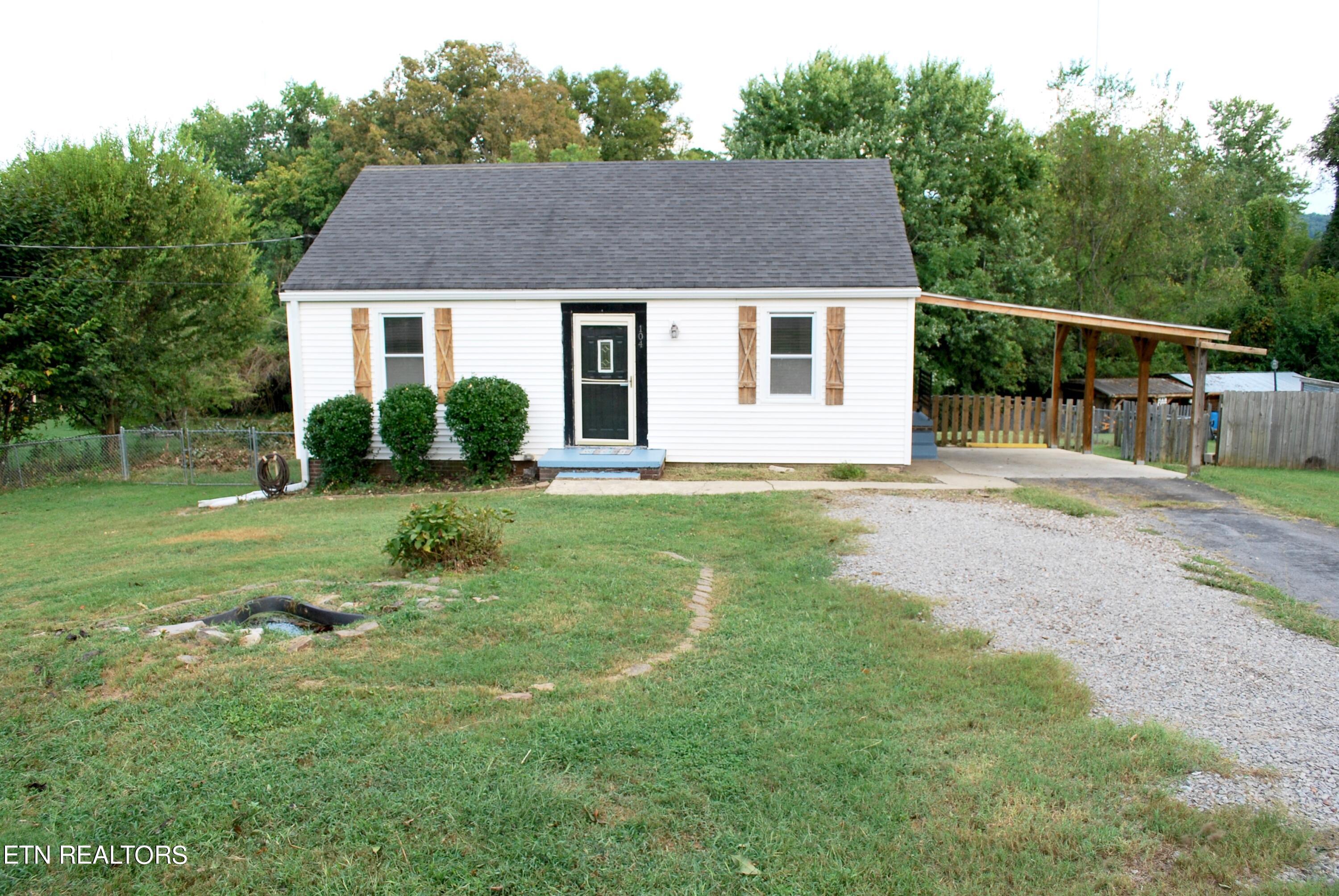 Heather Ln, Knoxville, TN 37912