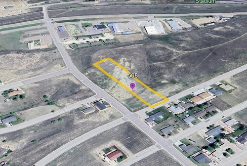 508 Emigrant Dr, Glenrock, WY, 82637-5131 | Card Image