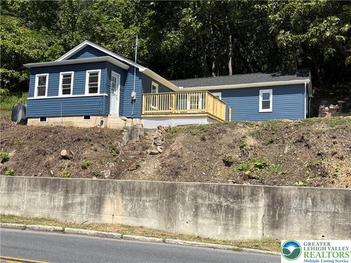 641 Mauch Chunk Rd, Palmerton, PA, 18071-1122 | Card Image