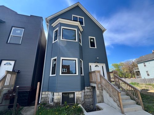 4903 W Hubbard St, Chicago, IL, 60644-2018 | Card Image