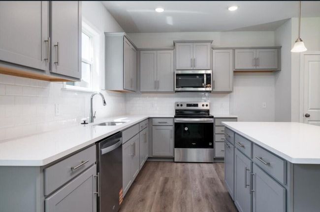 Compton View 2 Kitchen Premier Calm | Image 5