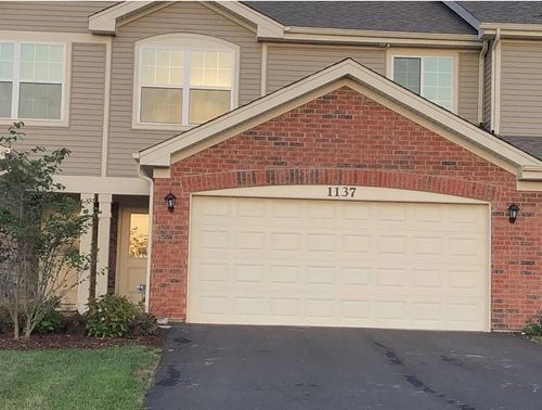 1137 Amber Dr, Cary, IL, 60013-2367 | Card Image