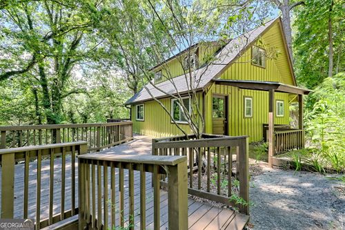 11 Electric Ave, Clayton, GA, 30525-2982 | Card Image