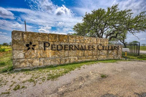 2916 Upper Albert Rd, Stonewall, TX, 78671-3721 | Card Image