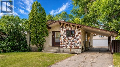 6142 7th Ave N, Regina, SK, S4T7G8 | Card Image