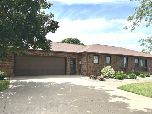 70 N Main St, La Moille, IL, 61330-9422 | Card Image