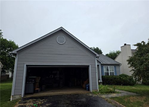 6770 Warriner Way, Canal Winchester, OH, 43110-8639 | Card Image