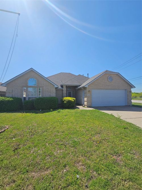 1145 Westgrove Dr, Saginaw, TX, 76179-3464 | Card Image