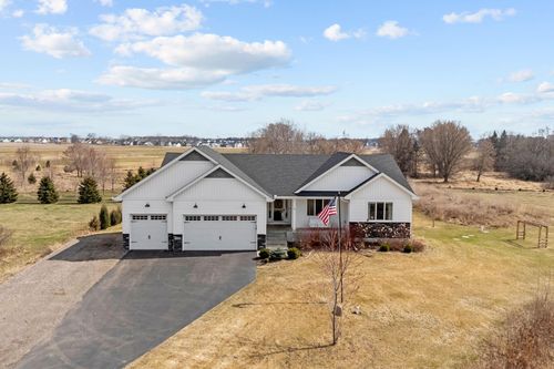 4250 136th Ave Ne, Ham Lake, MN, 55304-1319 | Card Image