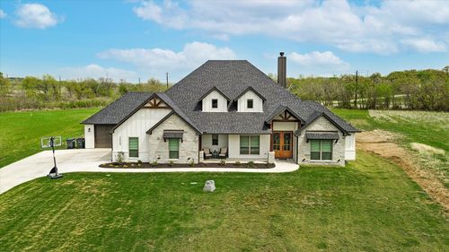 2028 Carrie Ct, Weatherford, TX, 76088-4020 | Card Image