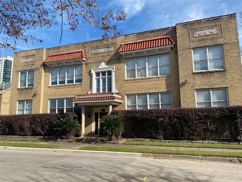 c-3015 Caroline St, Houston, TX, 77004-2822 | Card Image