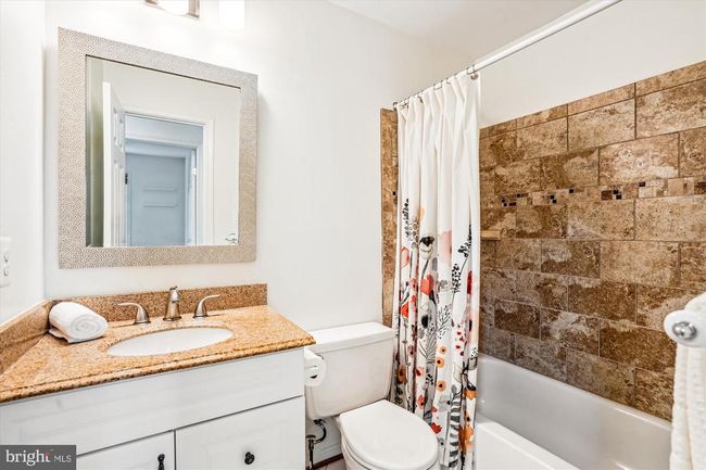 5521 Lakewhite Ct, Townhouse with 3 bedrooms, 4 bathrooms and null parking in FAIRFAX VA | Image 27