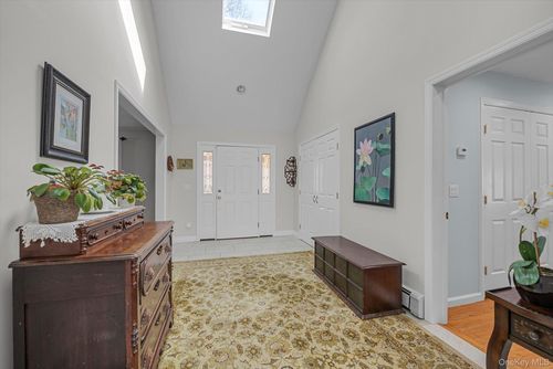 19 Birchwood Dr, Huntingtn Sta, NY, 11746-3923 | Card Image