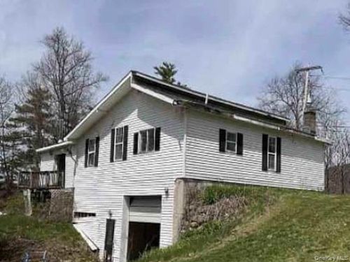 32 Barber Rd, Queensbury, NY, 12804-8646 | Card Image