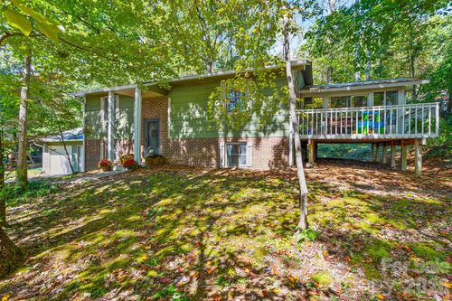 21 Fox Run Dr, Hendersonville, NC, 28792-7231 | Card Image