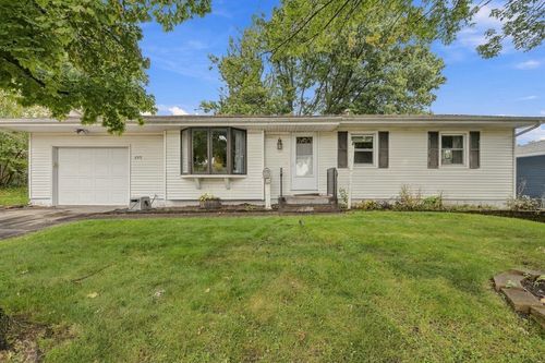 4919 Brown St, Davenport, IA, 52806-3706 | Card Image