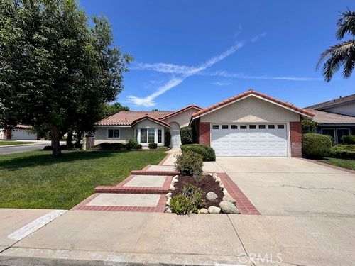 1299 Dogwood St, Upland, CA, 91784-7359 | Card Image