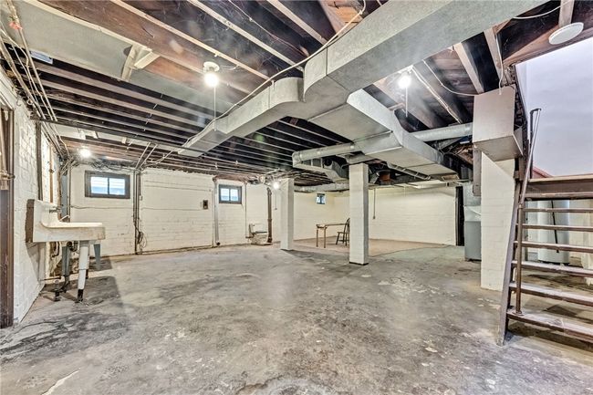 328 E Moody Ave, House other with 3 bedrooms, 2 bathrooms and null parking in New Castle PA | Image 41