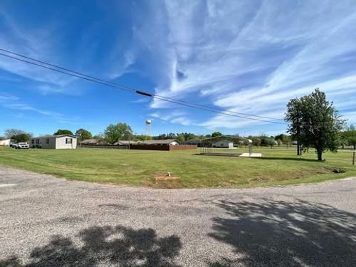 371 Rose Cir, Gordonville, TX, 76245 | Card Image