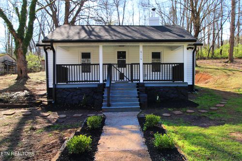 6116 Flint Gap Rd, Knoxville, TN, 37914-9648 | Card Image