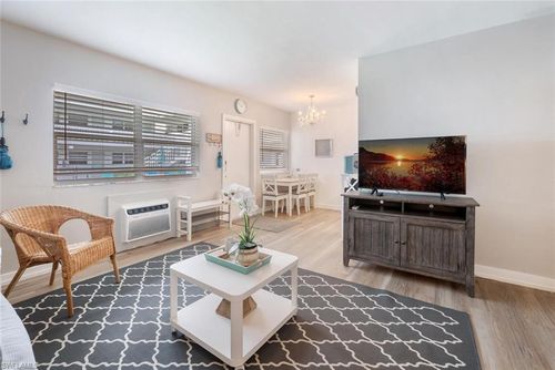 2-532 4th Ave S, NAPLES, FL, 34102-6391 | Card Image