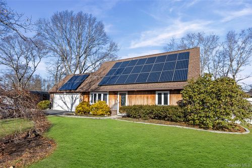 12 Yellowstone Ct, Coram, NY, 11727-1908 | Card Image