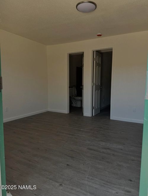 17-912 W Second St, Winslow, AZ, 86047-3208 | Card Image