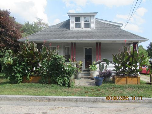 64 Fairfield Ave, Woonsocket, RI, 02895-5504 | Card Image