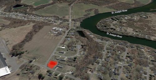 2022 Pipestone Rd, Benton Harbor, MI, 49022-2327 | Card Image