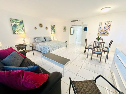 525-100 Lincoln Rd, Miami Beach, FL, 33139-2013 | Card Image