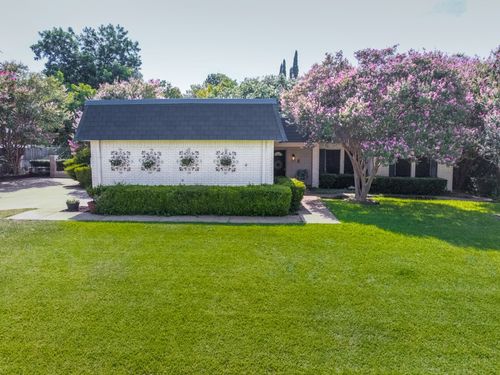 6 Crosslands Rd, Benbrook, TX, 76132-1007 | Card Image