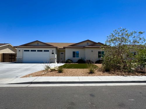 1022 Ocean Ave, Ridgecrest, CA, 93555-5946 | Card Image