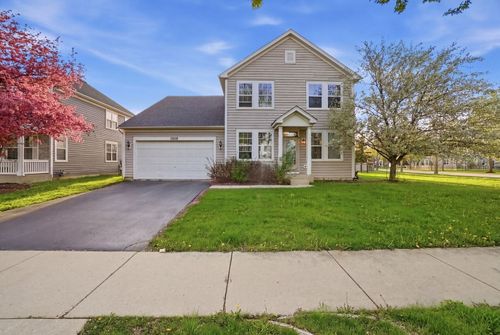 3030 Seekonk Ave, Elgin, IL, 60124-8937 | Card Image