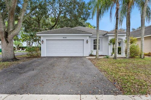 9161 Lake Park Circle N, Davie, FL, 33328 | Card Image