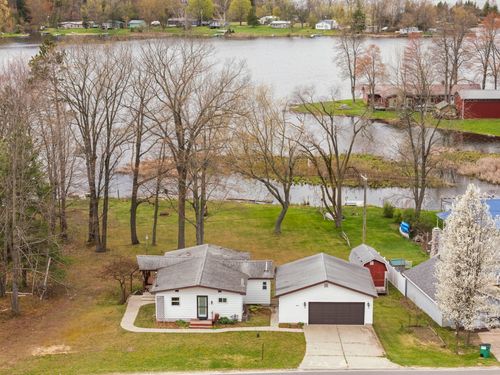 20041 E Chippewa Lake Dr, Evart, MI, 49631-9695 | Card Image