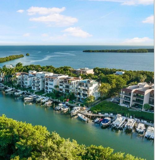 34-6200 Paradise Point Dr, Palmetto Bay, FL, 33157 | Card Image