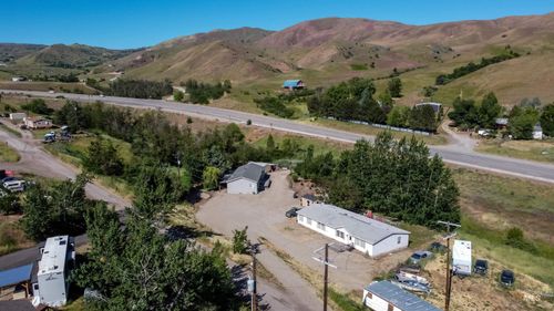 16 & 18 Fenton Ln, Horseshoe Bend, ID, 83629-5137 | Card Image