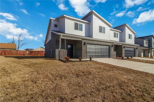 704 & 706 Sun Meadows Loop, Centerton, AR, 72719 | Card Image