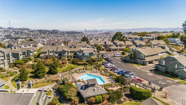 156 Treeview Dr, Townhouse with 2 bedrooms, 3 bathrooms and 2 parking in Daly City CA | Image 54