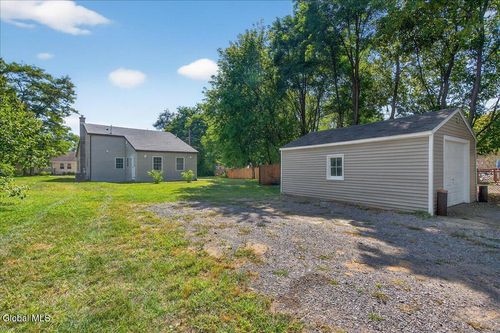 641 Geyser Rd, Ballston Spa, NY, 12020-3020 | Card Image